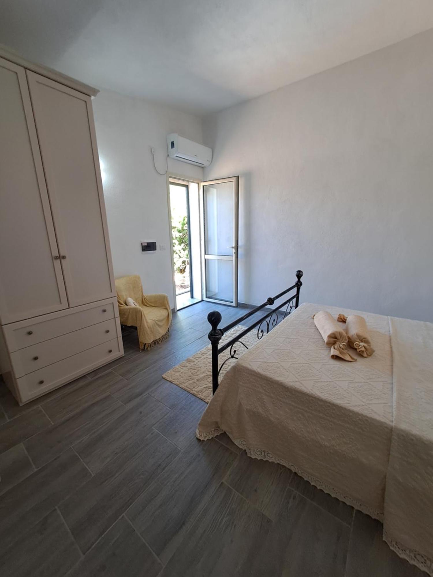 B&B Li Salcuneddi アリエントゥ エクステリア 写真